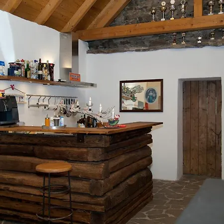Hof Liebeneck Bed & Breakfast *