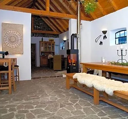 Hof Liebeneck Bed and Breakfast 3*